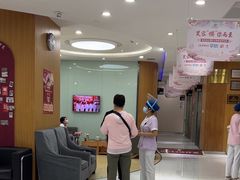 -雅悦齿科(顾村公园店)