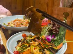 -老滇山寨•云南特色菜•地方菜•民族风情歌舞表演(金碧店)