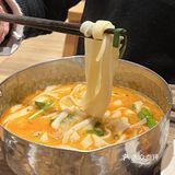 每份有半只之多！满满一盒，简直和我手掌差不多大！