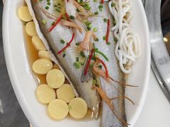 -丹水桥地锅鱼·翘嘴鲌·地方特色全鱼宴(丹江口大坝店)