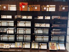 面包甜点陈列柜-Laderach 莱德拉(上海环贸iapm店)