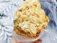 杏仁羊角-Dough&Joe团憩(瑞虹天地月亮湾店)