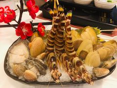 花竹虾-鲜入围煮花胶鸡海鲜火锅