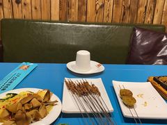 -三个大叔烤羊肉串·炭炉砂锅菜(西三旗店)