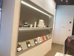 -TESLA 特斯拉(上海太古汇体验店)