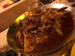 馋嘴牛蛙-龙门阵茶屋川菜馆(武康路店)
