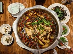 -乡土特色.冷锅鱼.牦牛肉汤锅