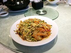 -赶海部落海鲜城(海阳路店)