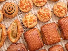 -VERIE BAKEHOUSE