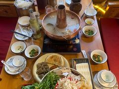 铜锅腊排骨火锅-民食香·腊排骨野生菌美食(木府店)