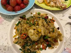 酸菜炒软饼-赵小姐丨新中餐(曲江店)