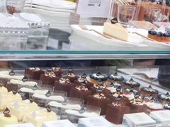 -UNI UNI(环亚凯瑟琳店)