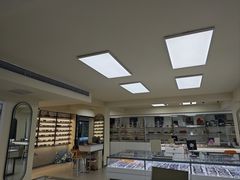 -潘多拉眼镜·蔡司依视路明月(潘家园店)