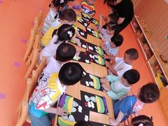 -小门牙好性格托育(北外滩中心)