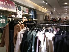 -三福时尚(三峡广场华夏银座店)
