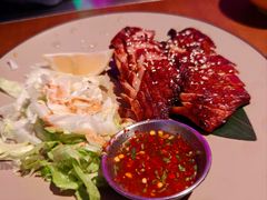 招牌泰式蜜汁猪颈肉-泰盏鬼·颓废冬阴(陈家祠扬韬店)