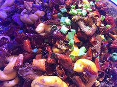 孜香小小腿-临界音乐酒馆·小龙虾·江湖菜(华熙LIVE·鱼洞店)