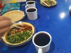 -马路边边串串香形象店(磐石路店)