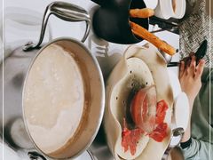 -红鼎豆捞·非遗鲍皇汤火锅(宝丰路店)