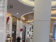 -皓齿连锁·雅贝健口腔·种植·矫正中心(虹口曲阳路店)