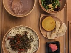 -一两饭川味素食餐厅