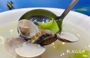 Sand Clam and Tofu Soup with Mustard Greens