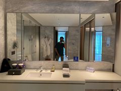 -深圳国际会展中心希尔顿酒店(前海华发冰雪世界店)