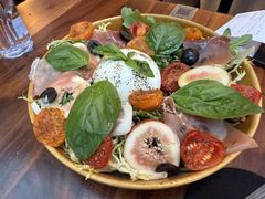 布拉塔奶酪与无花果沙拉-COMMUNE·X幻师(福田COCOPark店)