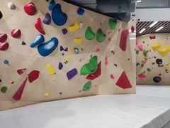 -ROCKPLUS攀岩馆(环宇城店)