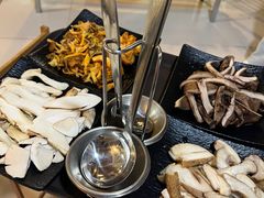 -蘑统田下·野生菌火锅