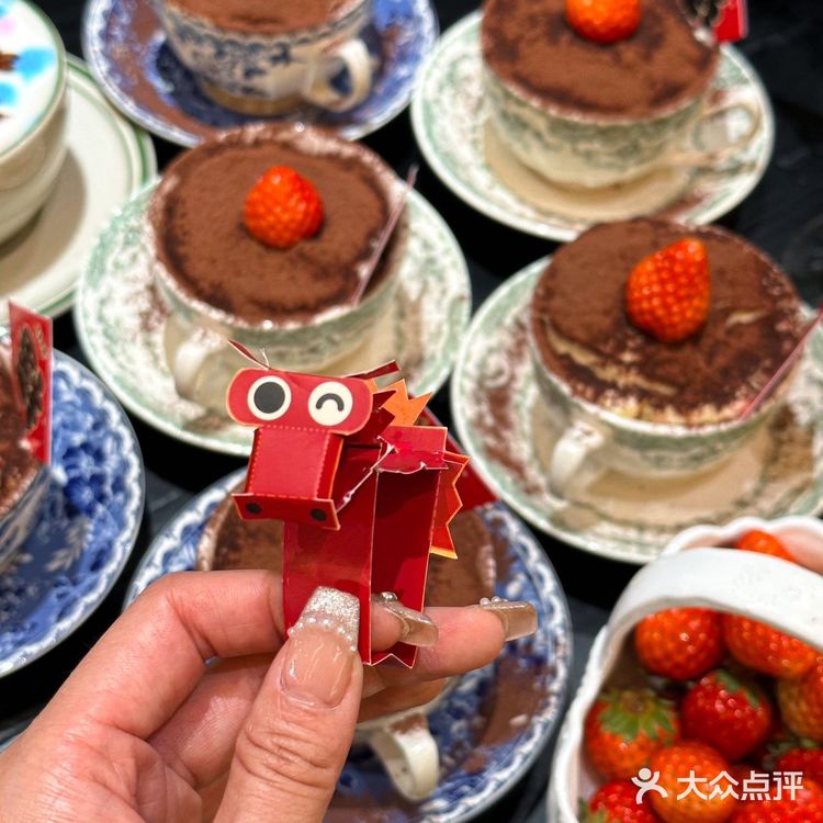 龙湖那家超火的加州餐厅 上新了！福福杯真的超好吃