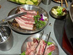 -围炉肉舍•炭烤活鳗•丹东海鲜烤肉(步行街店)