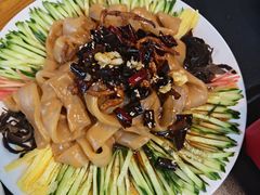 -红东阁东北菜烤肉酒馆(CROSS万象汇店)