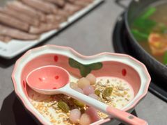 -伴山牛贵州黄牛肉火锅·苗疆非遗艺术餐厅(上海首店)