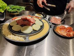 -猪掌柜韩国烤肉(六折店)
