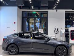 -TESLA 特斯拉(上海太古汇体验店)