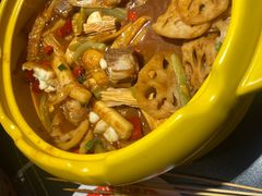 -多嘴超级肉蟹煲(杉杉国潮主题店)