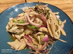 椒麻鸡-耶里夏丽·丝路新疆菜·清真食品(徐汇南丹东路臻选店)