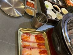 -围炉肉舍•炭烤活鳗•丹东海鲜烤肉(步行街店)