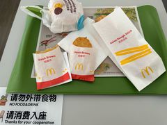 -麦当劳(上海虹桥站30B检票口楼上)