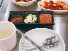 -牛信亭韩国料理·炭火烤肉(紫藤路店)