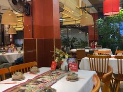 -刘姐啤酒鱼民族演艺餐厅(西街总店)