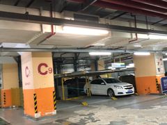 -环球港-停车场