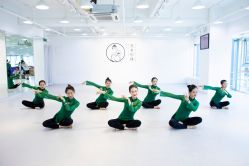 -深舞形体民族舞蹈工作室