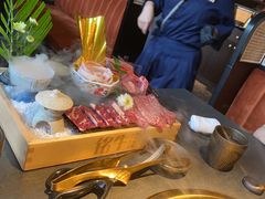 -铭牛烧肉·和牛海鲜自助(高新月牙湖店)