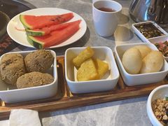 -野山舂·贵州现舂酸汤牛肉(民生路店)