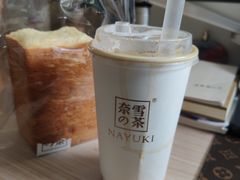 -奈雪的茶(青岛卓悦里INTOWN店)