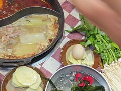 -赵美丽·重庆社区火锅·直营店(火车东站·中豪国际店)