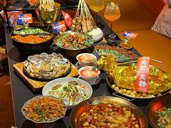-何师烧烤Pro ·江湖川菜·小龙虾·精酿(太古里旗舰店)