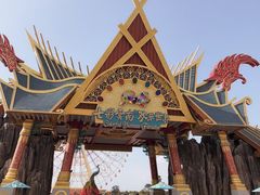 -七彩云南欢乐世界